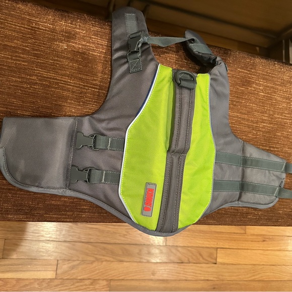 Kong Gray and Green Dog Life Vest - Picture 1 of 7